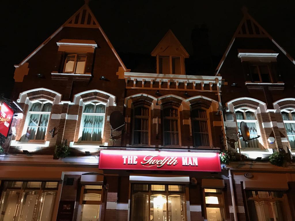 Anfield Accommodation Part Of The Twelfth Man Public House Liverpool Exterior photo